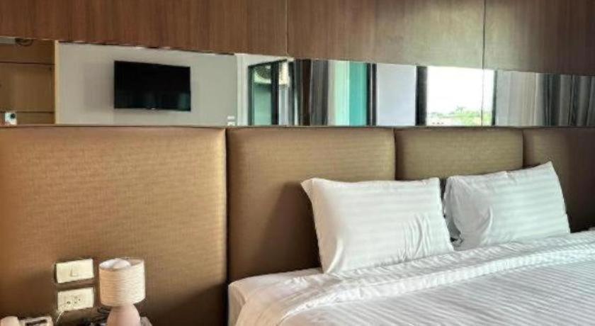 Hotel Golden Dragon Pattaya Ban Rong Po