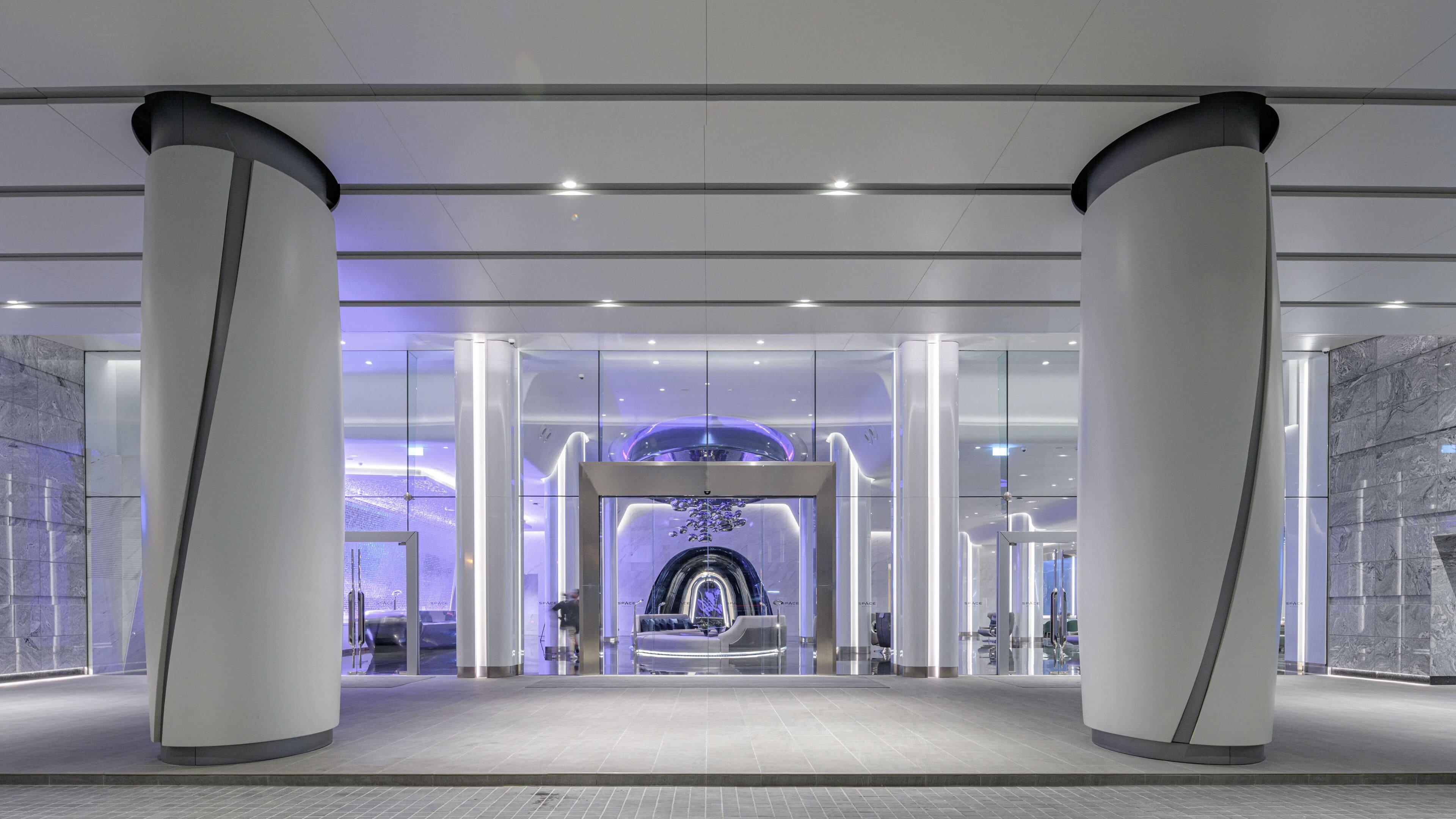 Hotel Grande Centre Point Space 5*