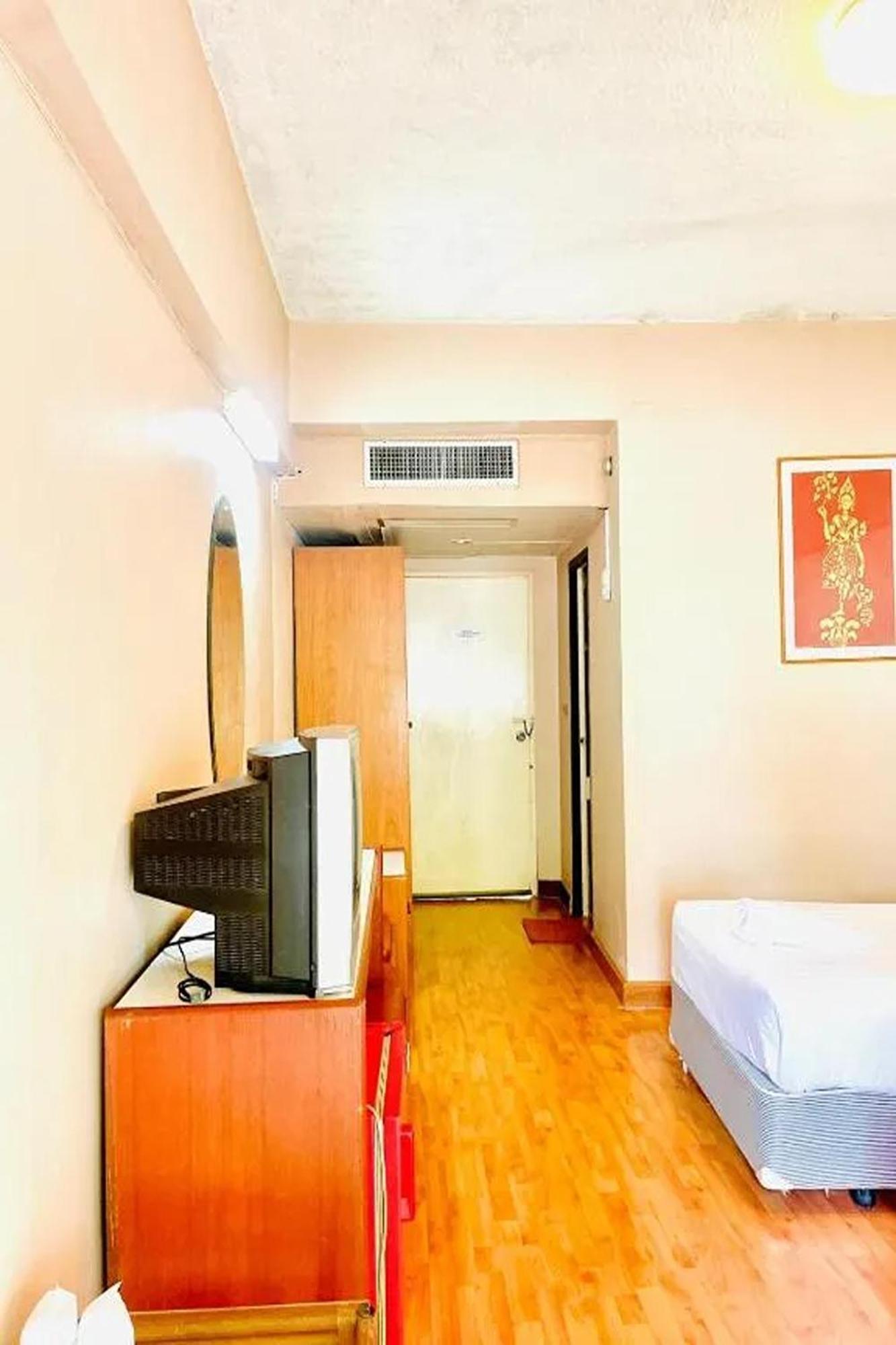 Safari Riviera Hotel 3*