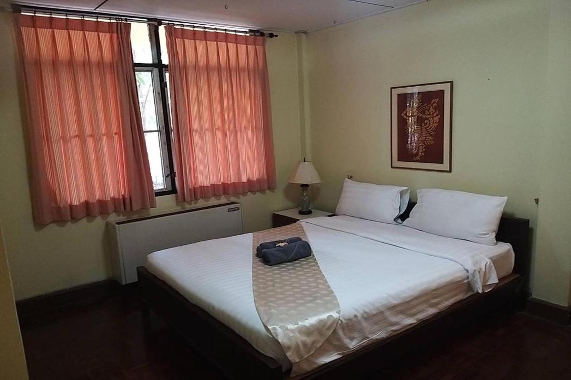 Safari Riviera Hotel