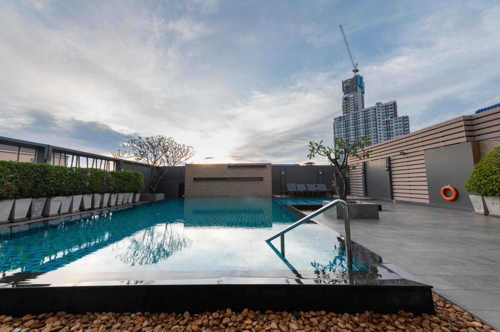 Hotel Arawana Regency South