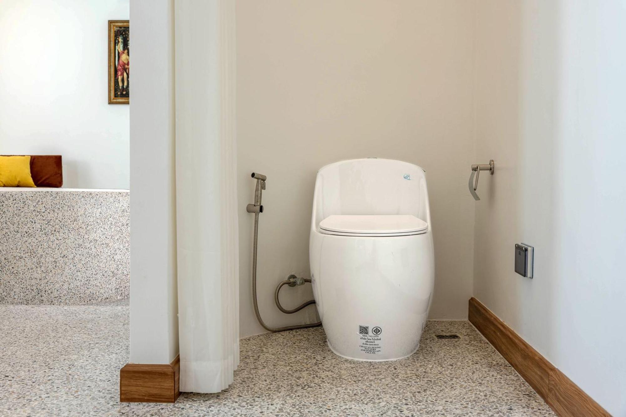 Downtown Oasis 芭提雅市中心独栋泳池别墅 A 5卧6卫 Ktv Bbq 芭提雅海滩步行街500m Villa Pattaya