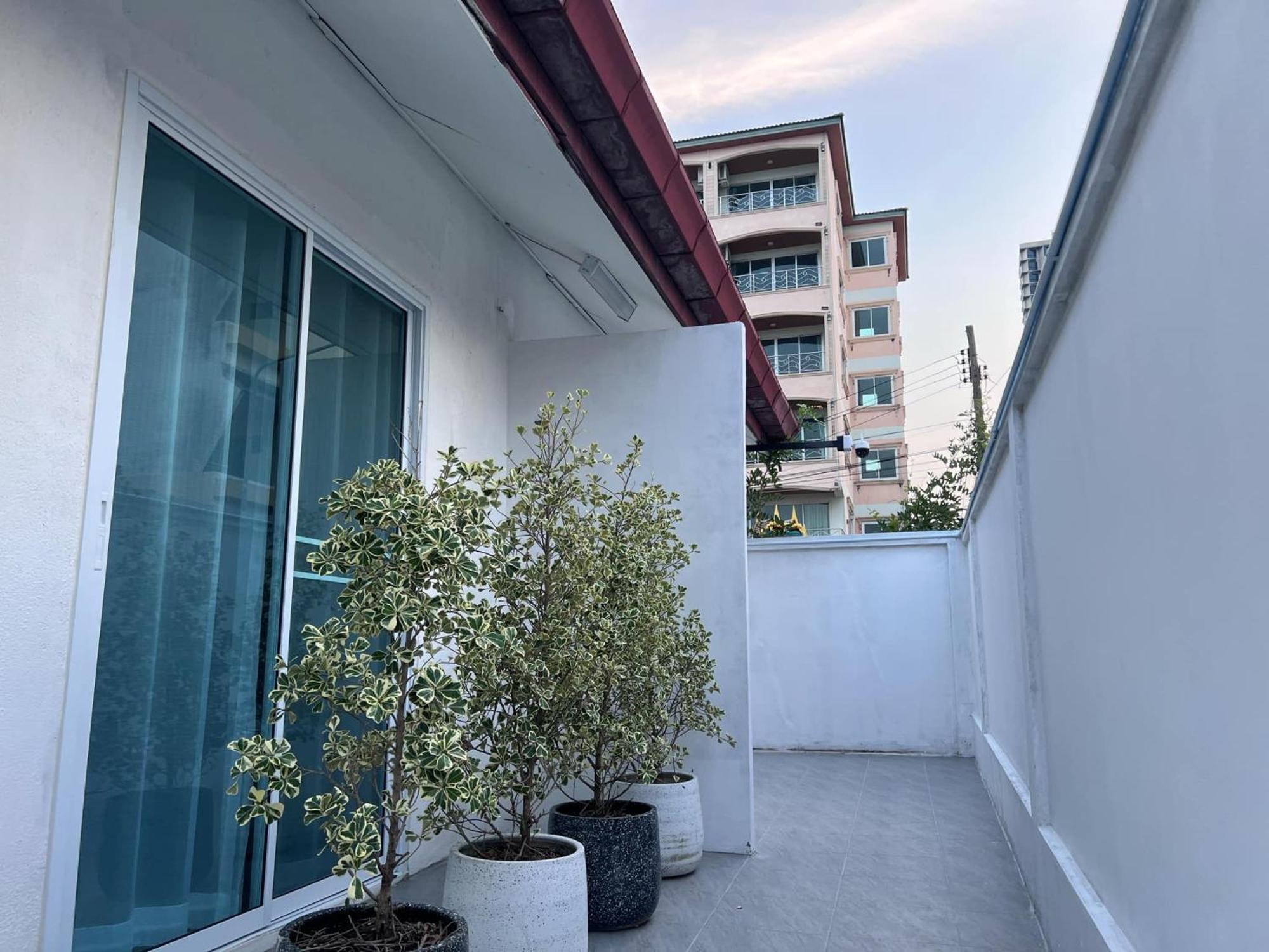 Na Kluea Pool * Pattaya