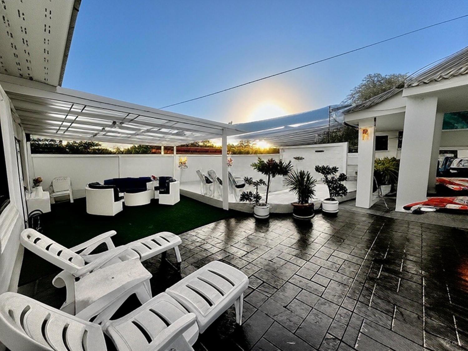 Villa Luxury Near Center *