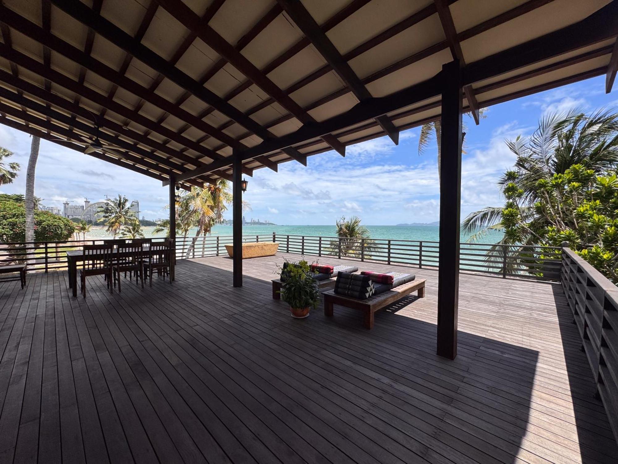 Tiki House * Pattaya