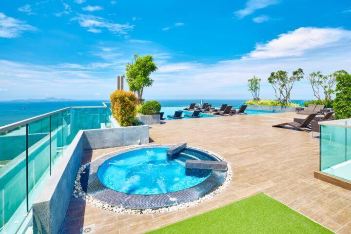 Sea View 1bedroom Wong Amat Tower 3312 Apartment Pattaya
