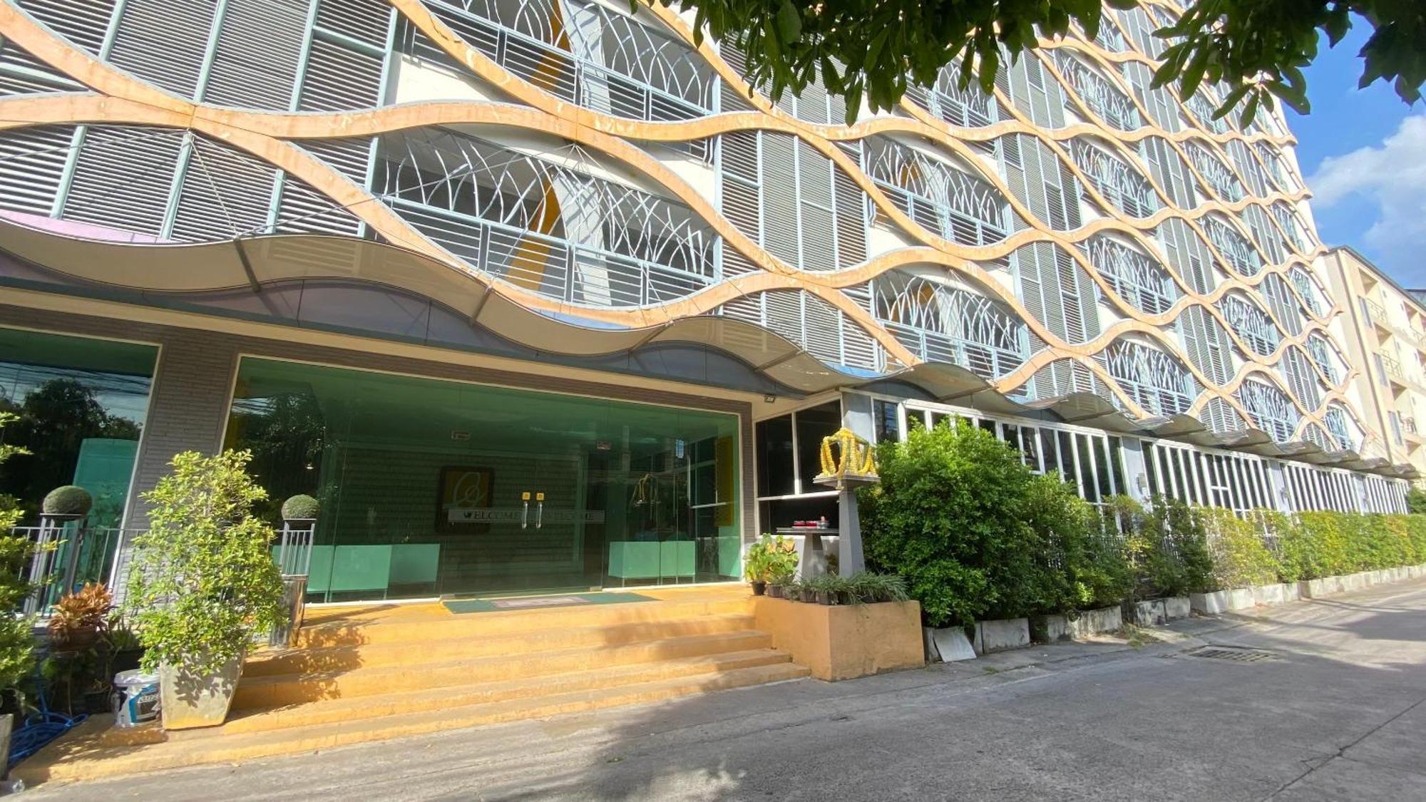 Apartment Curve Boutique *