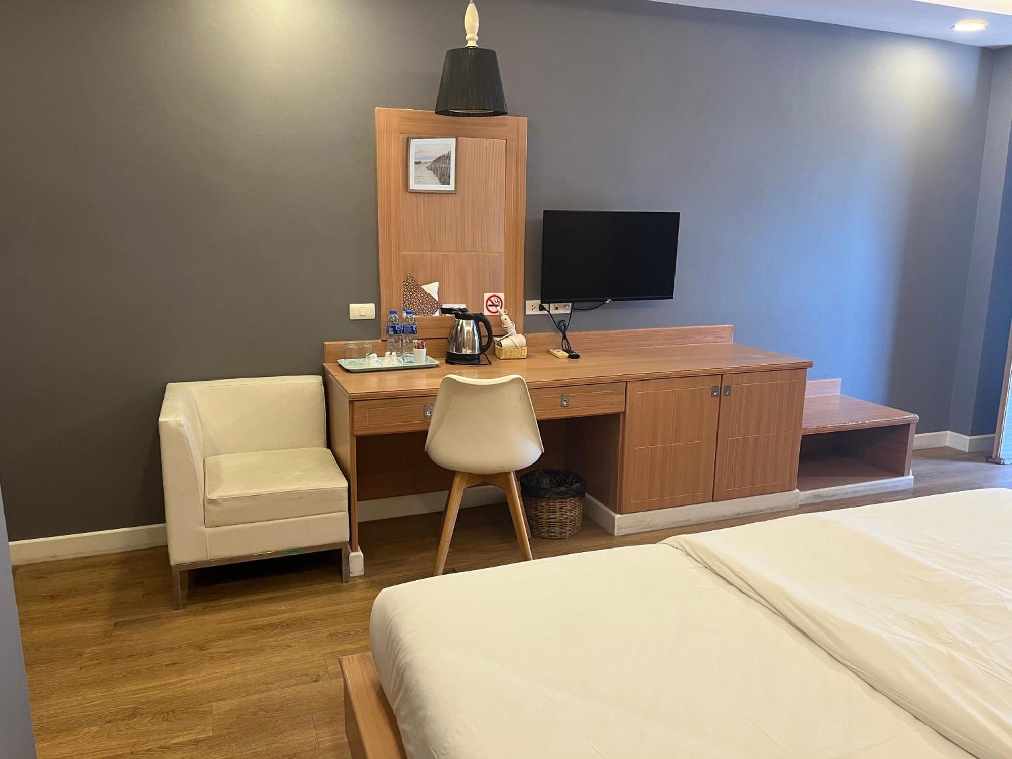 Curve Boutique * Pattaya