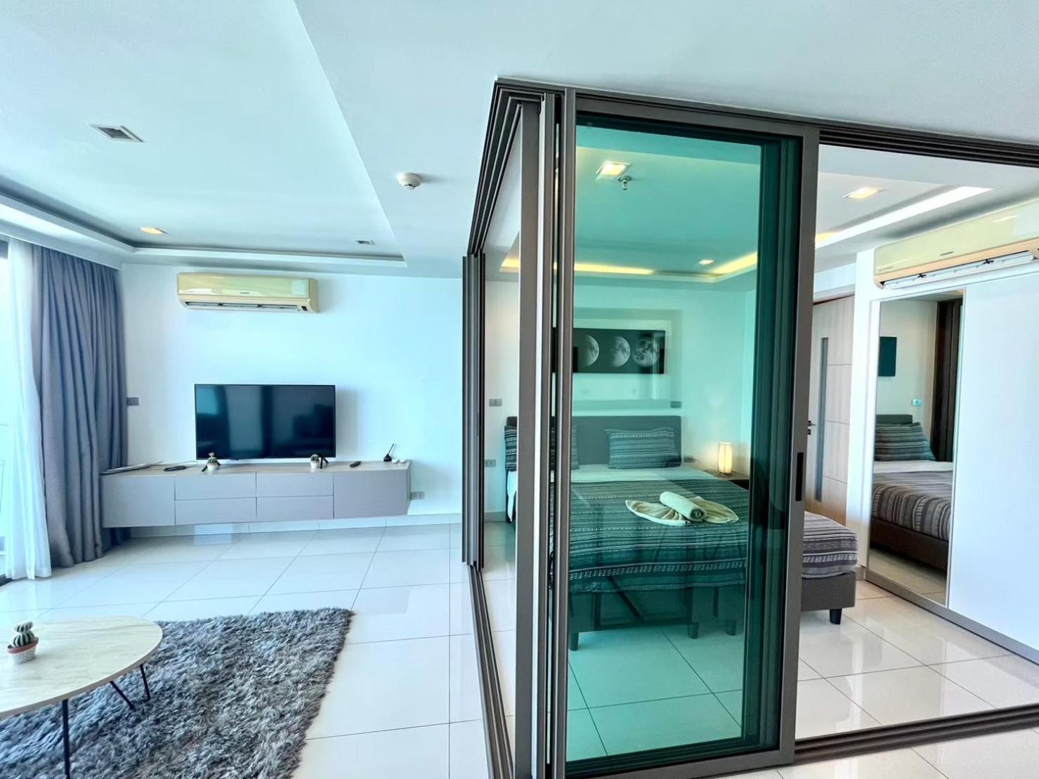 Sea View 1bedroom Wong Amat Tower 3312 Apartment