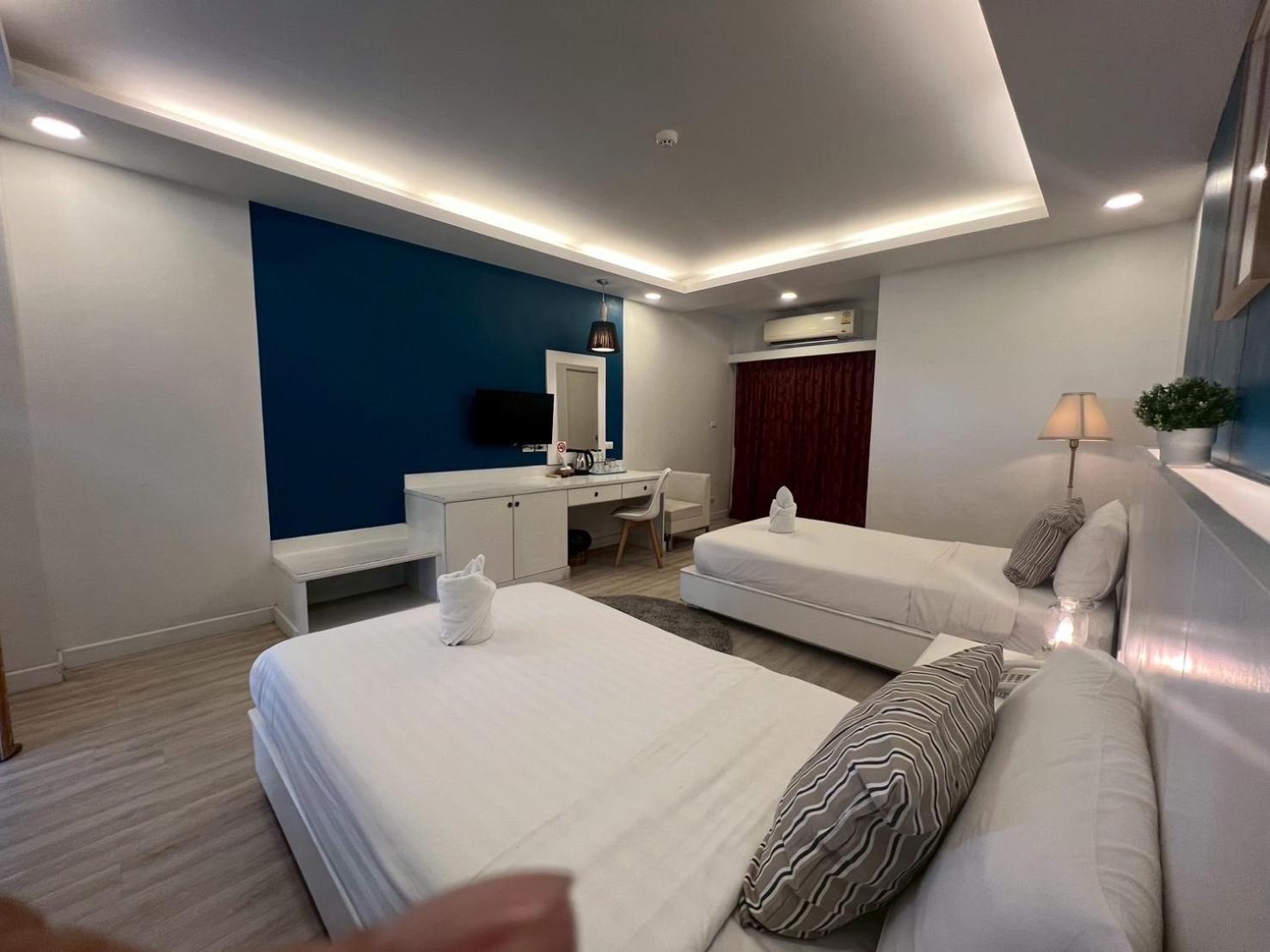 Curve Boutique * Pattaya