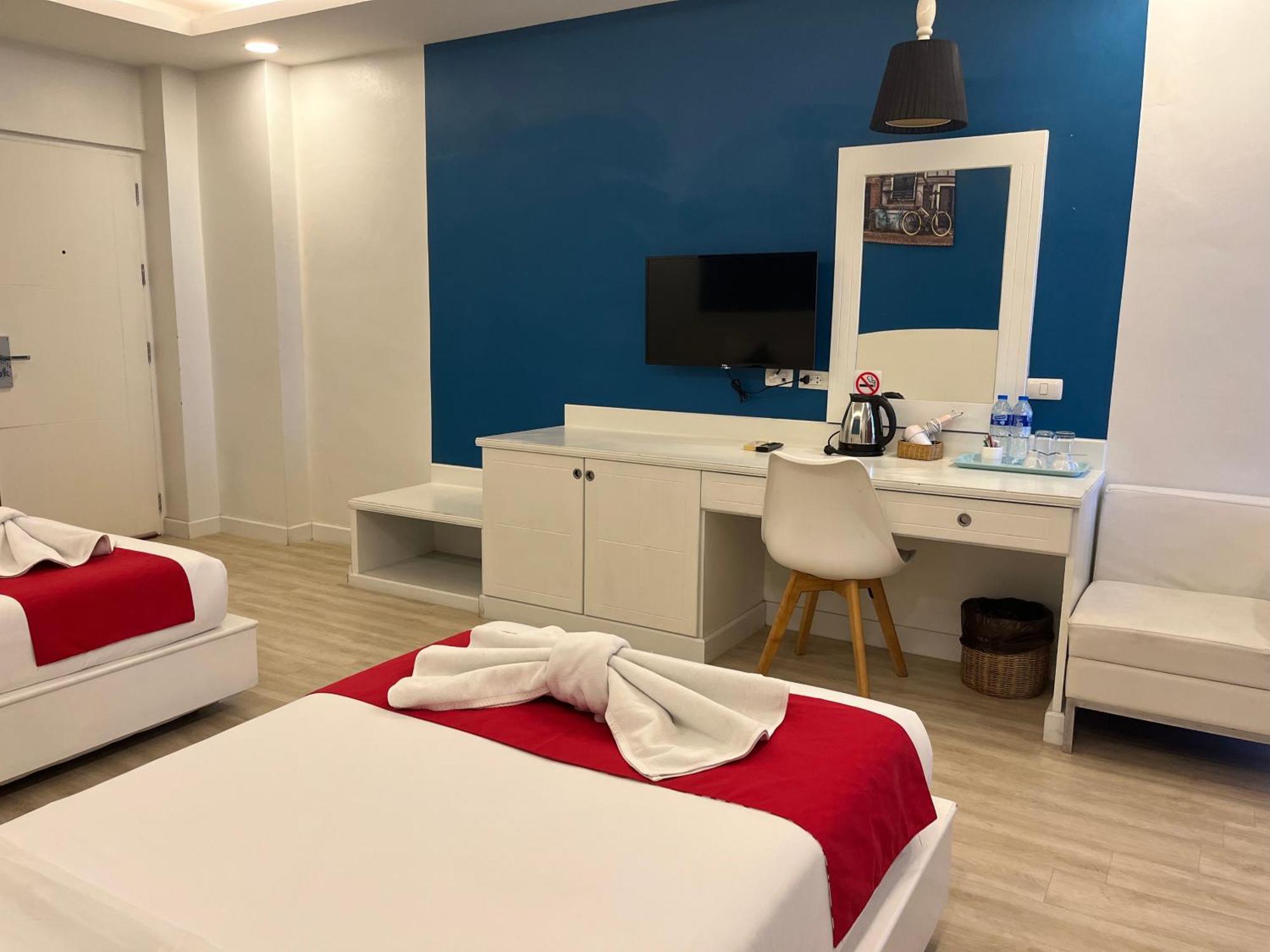 Curve Boutique * Pattaya