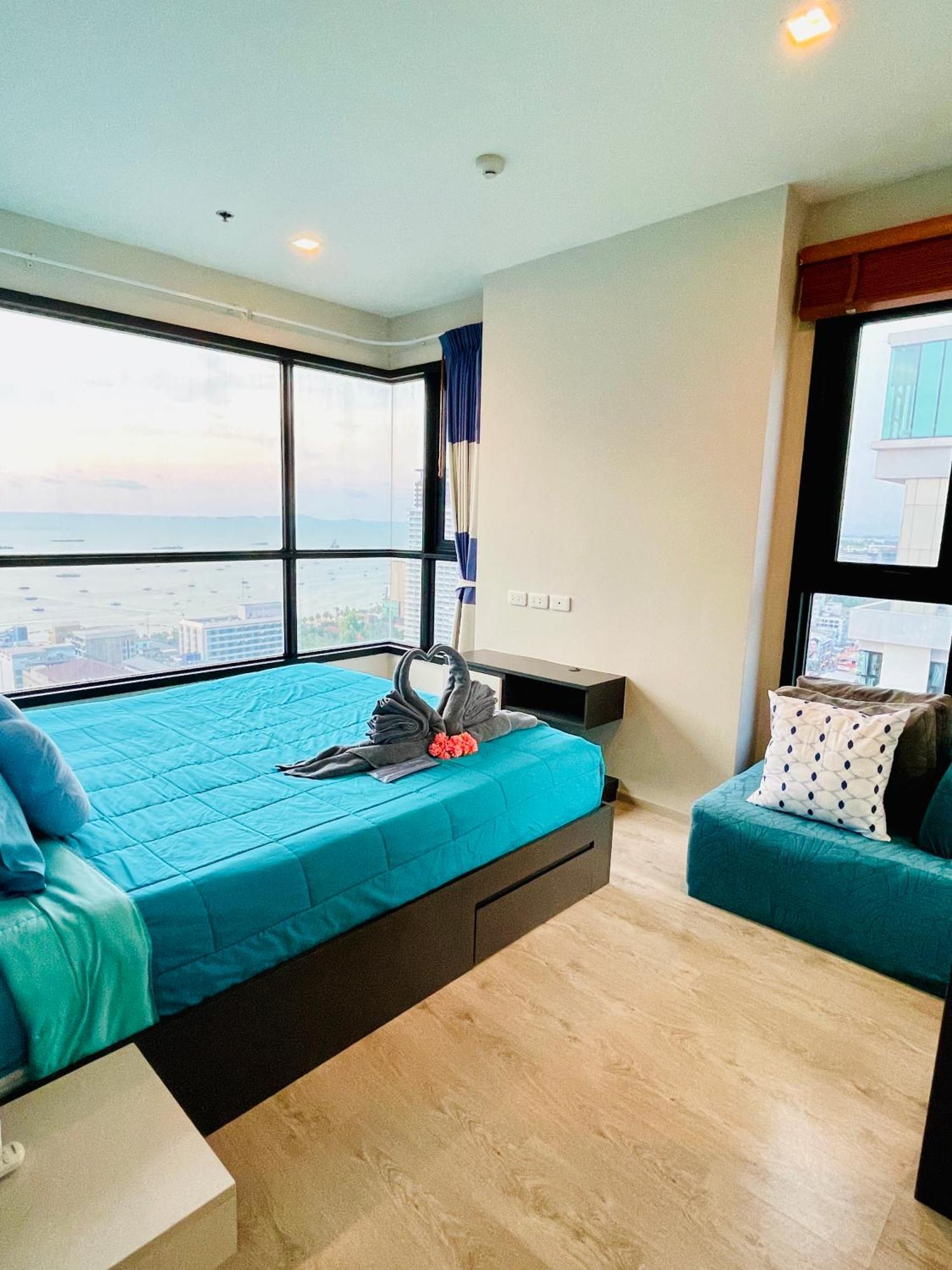 The Base 2 Bedroom 1 Bathroom Pattaya