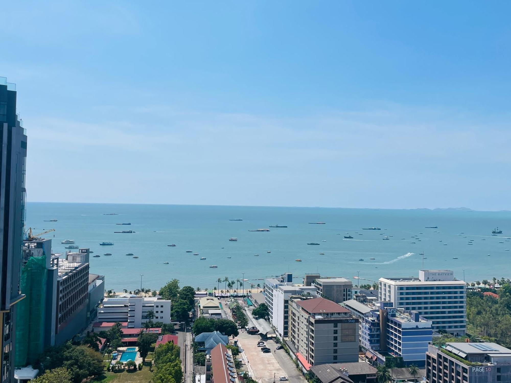 The Base 2 Bedroom 1 Bathroom * Pattaya