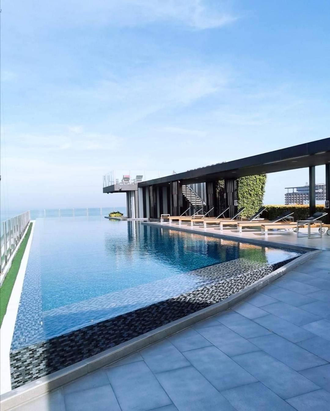 The Base 851 By Numam Apartment Pattaya