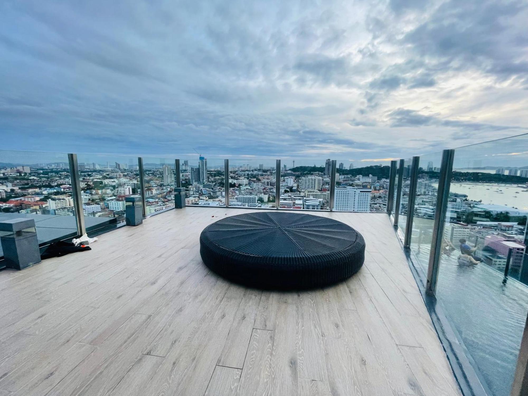 The Base 2 Bedroom 1 Bathroom Apartment Pattaya