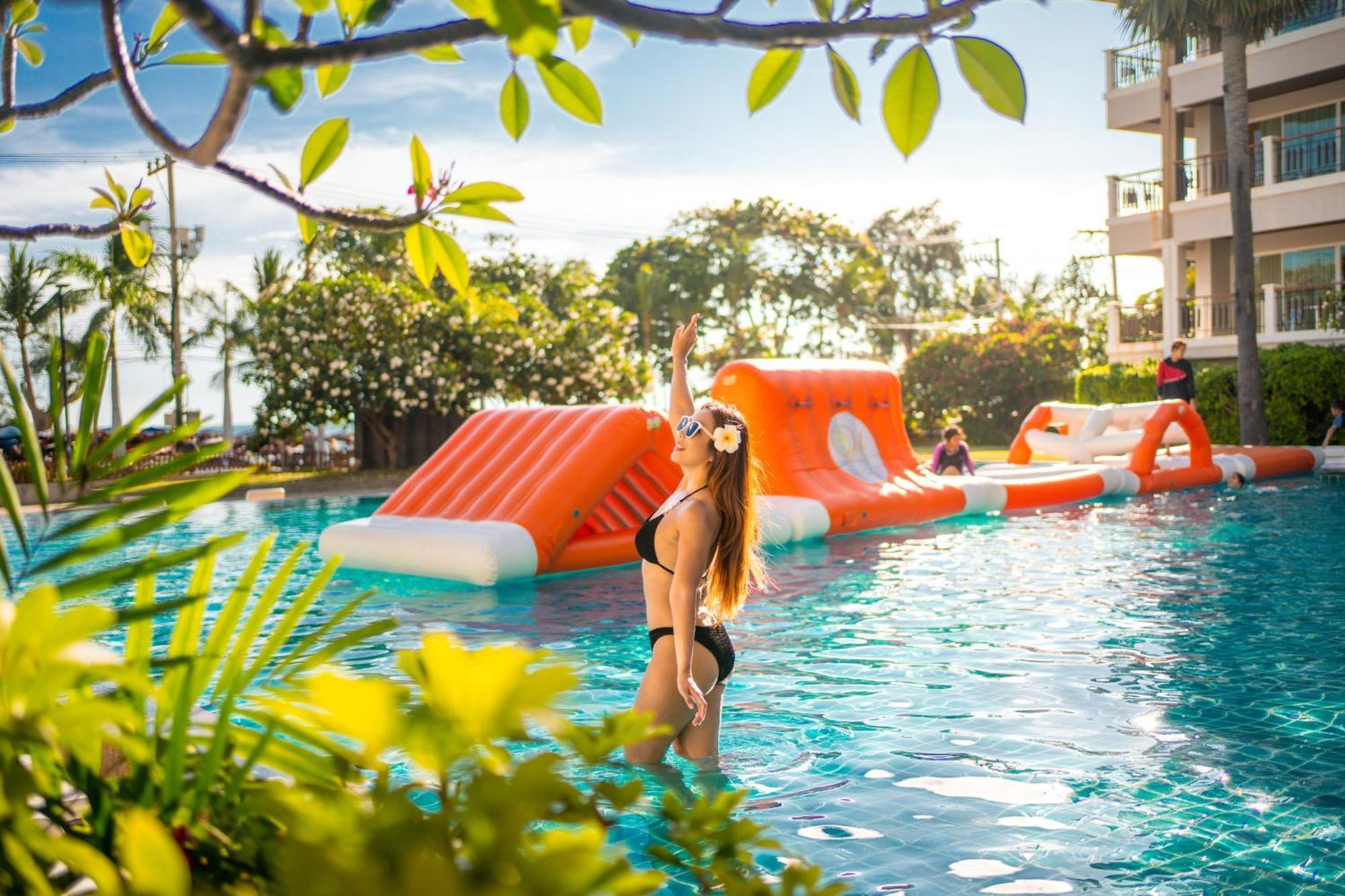 Welcome World Beachfront