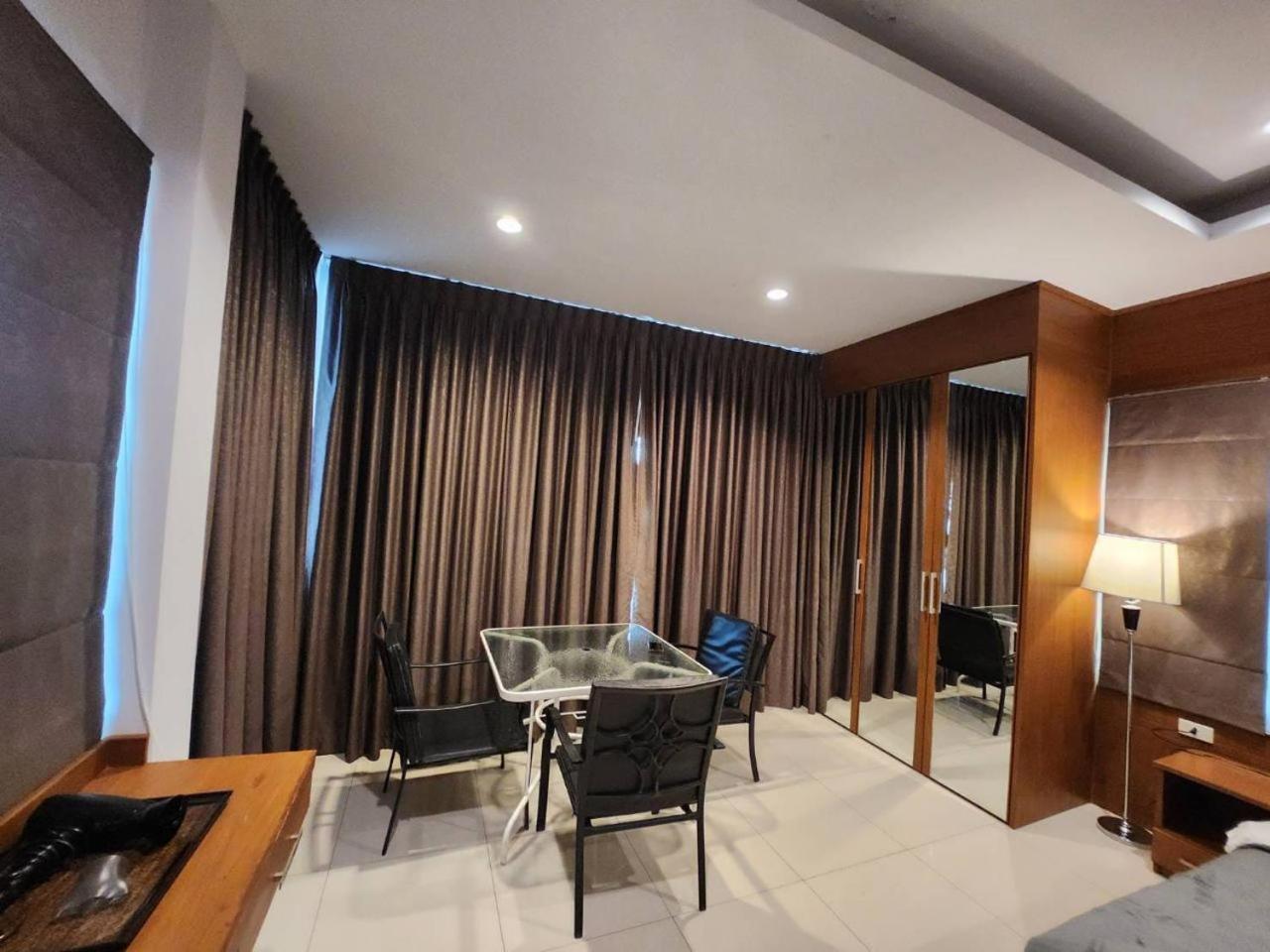 Ketki Luxury Pool Seaflare Villa Pattaya