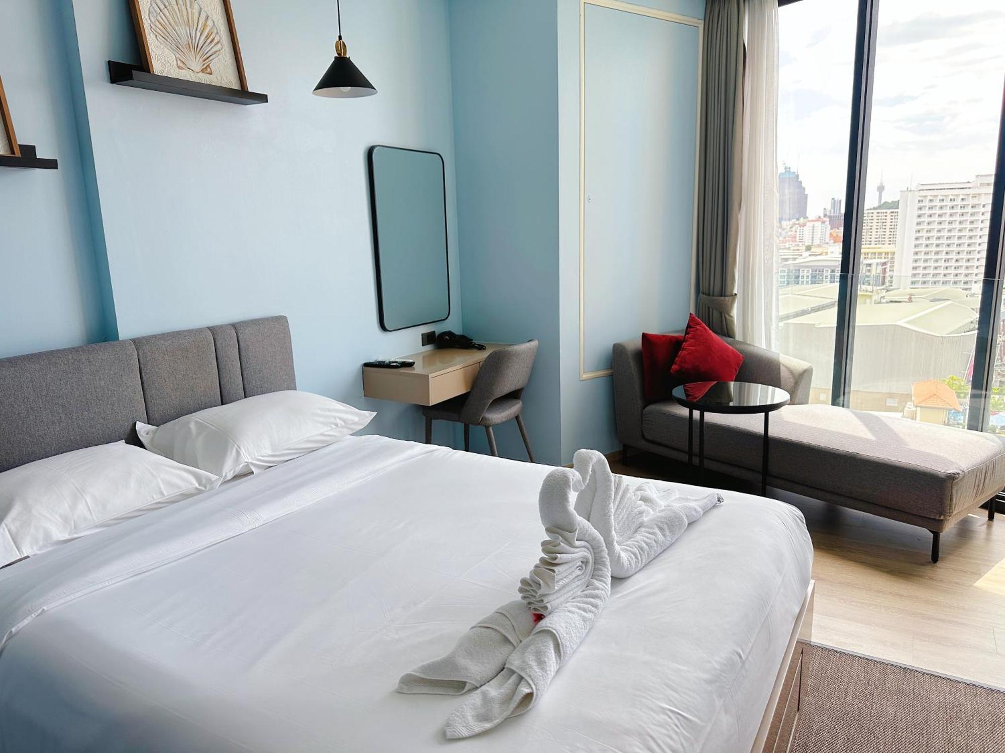 Edge Luxury Apartment *