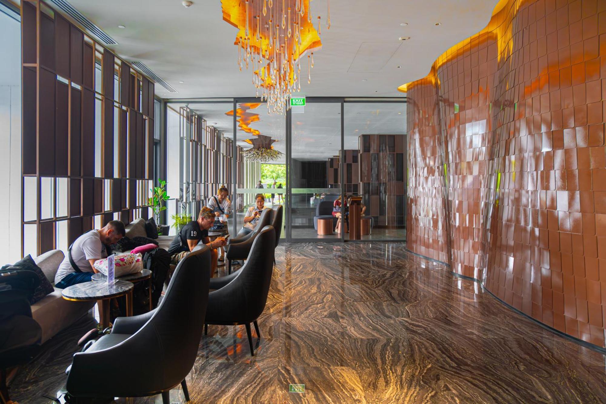 Edge Luxury Apartment *