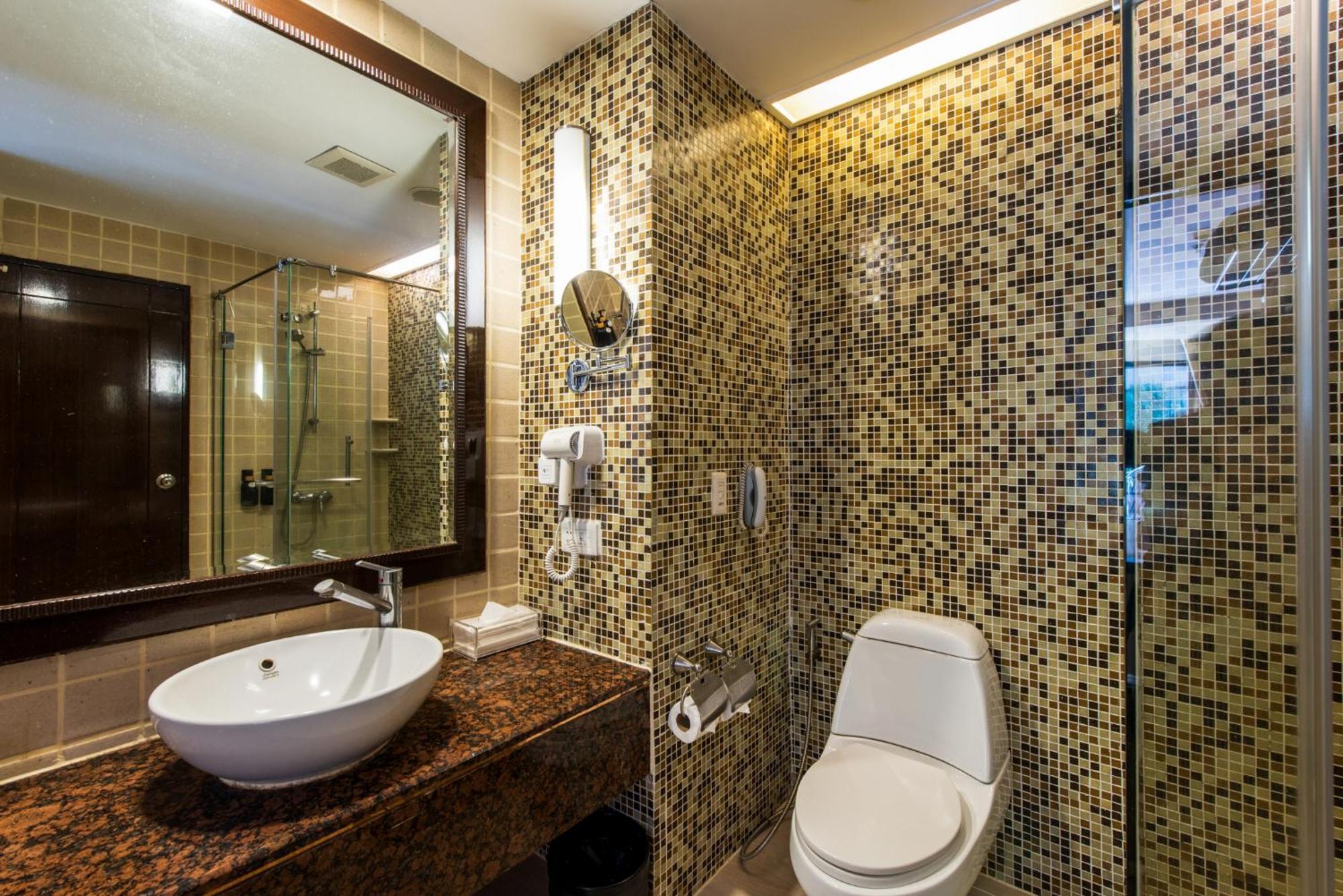 Garden Cliff And Pattaya