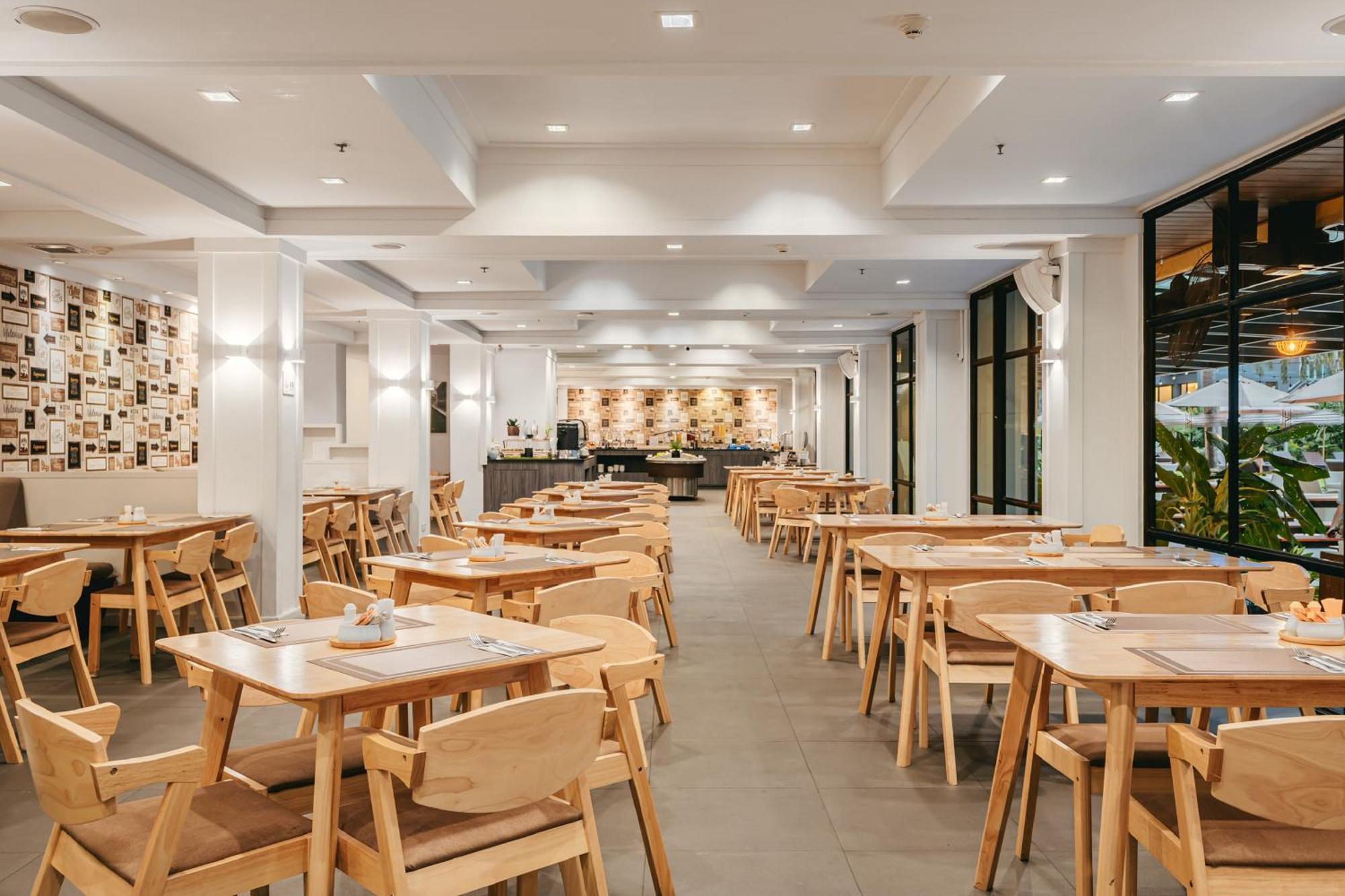 โรงแรม Heeton Concept By Compass Hospitality 4*