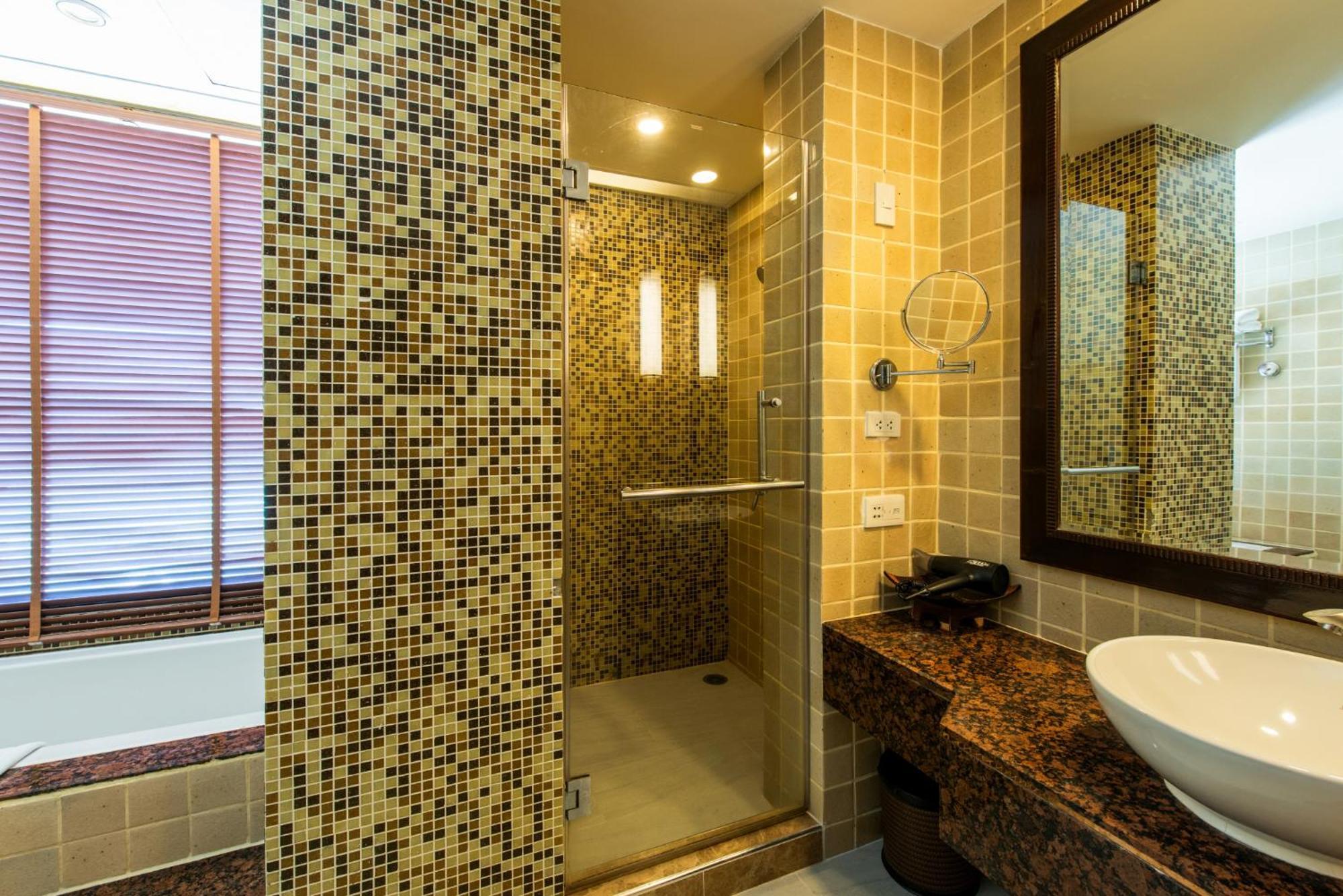 Garden Cliff And Resort Pattaya