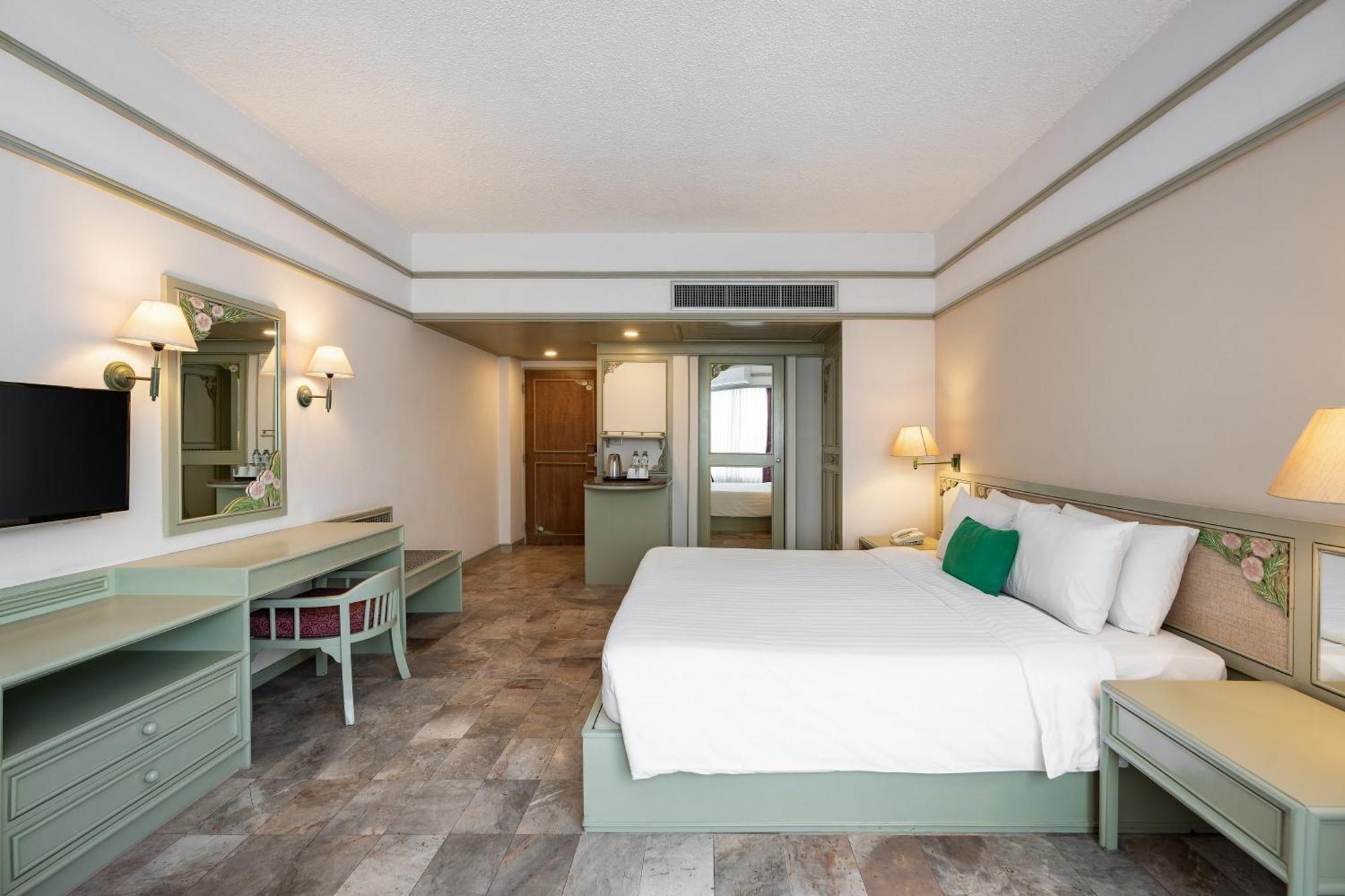 Cholchan - Sha Extra 5* Pattaya