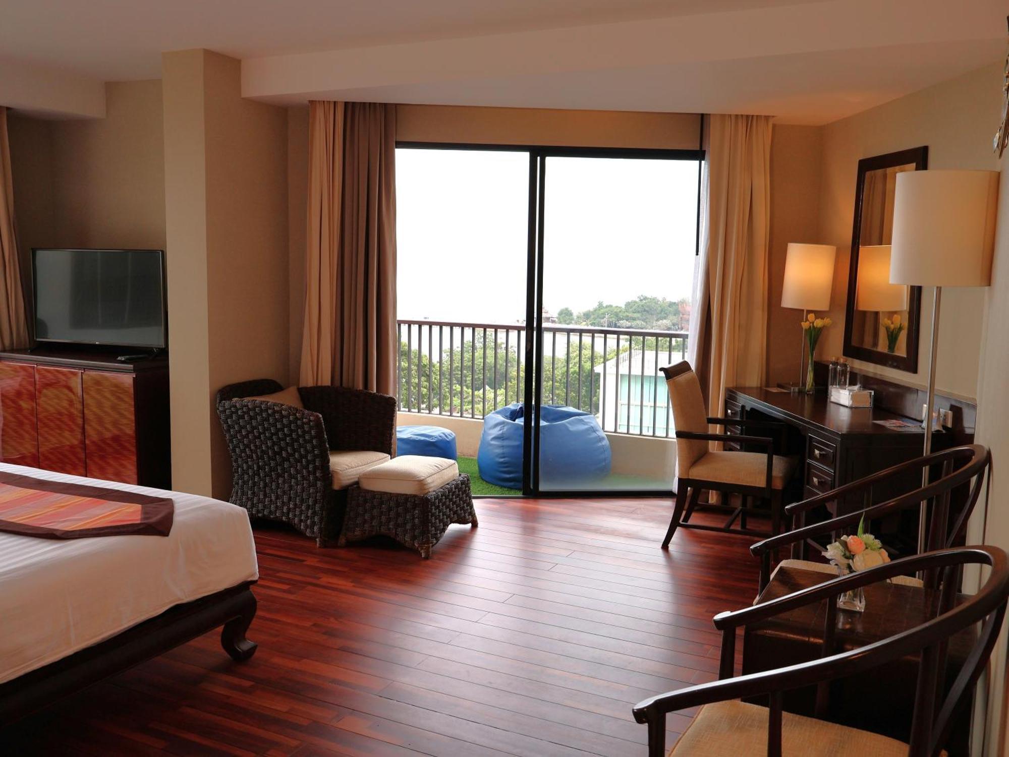 Garden Cliff And 5* Pattaya