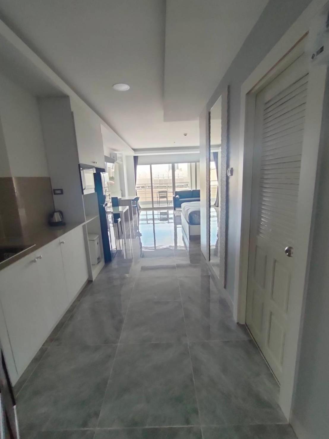 View Talay6 By Blue Ocean Apartment Pattaya