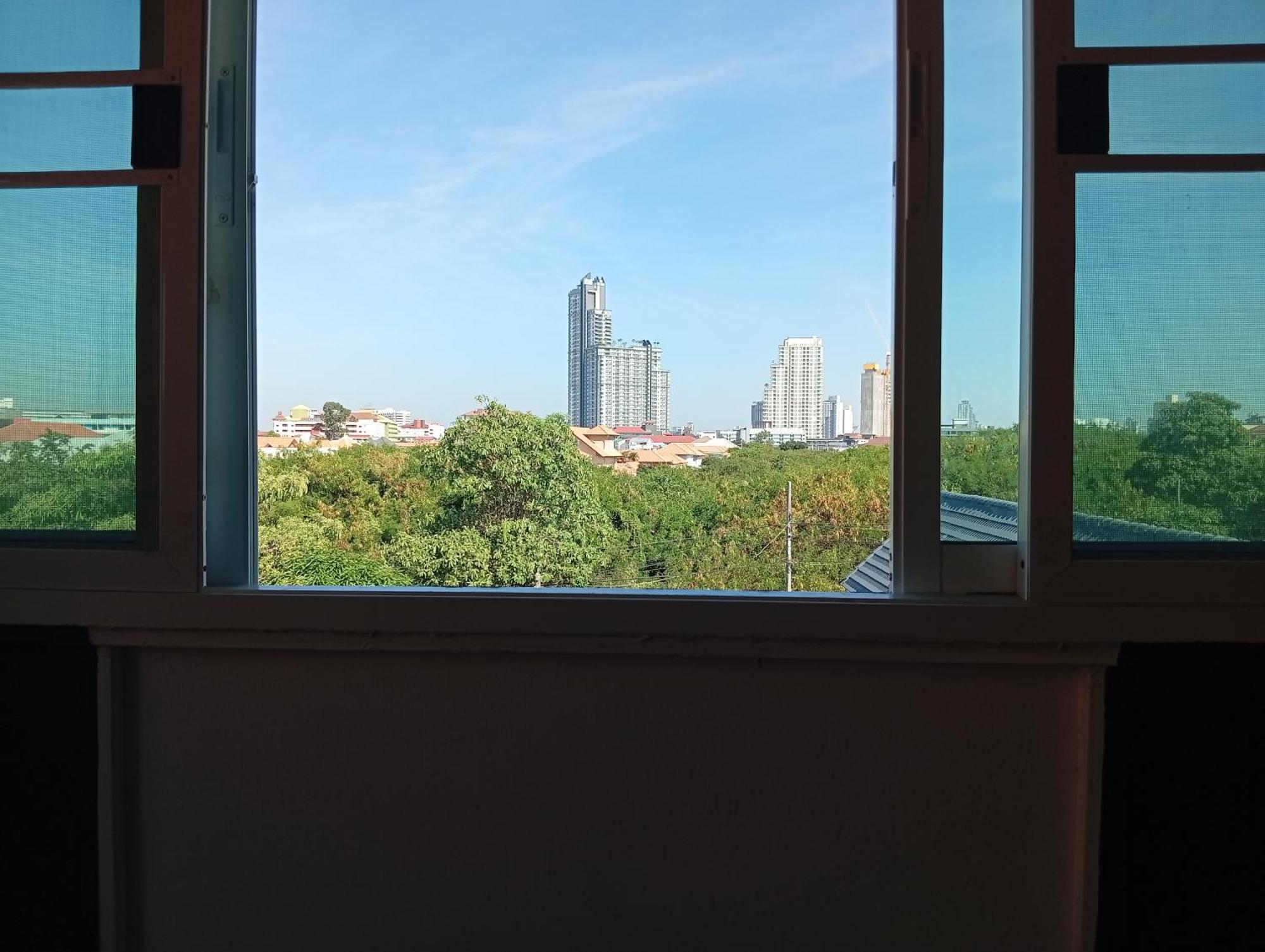 Guest house Ben & Lek 3*