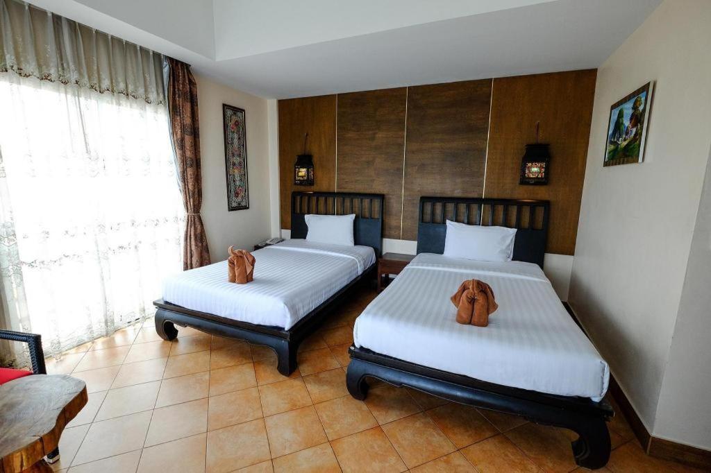 Hotel Red Balcony 2*