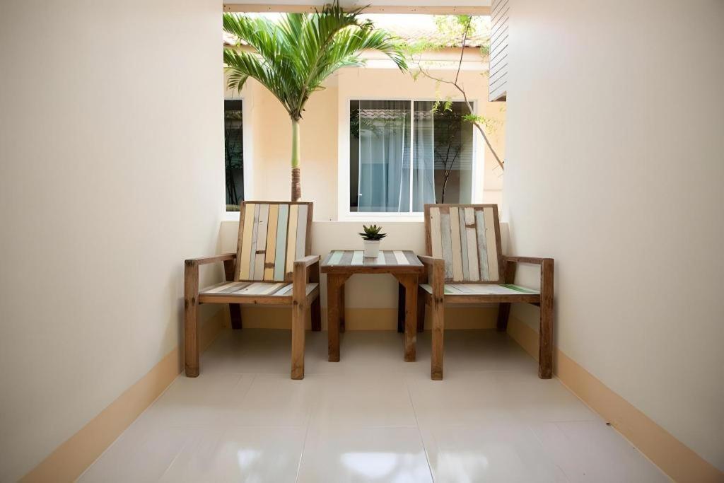 Lotusland 3* Pattaya