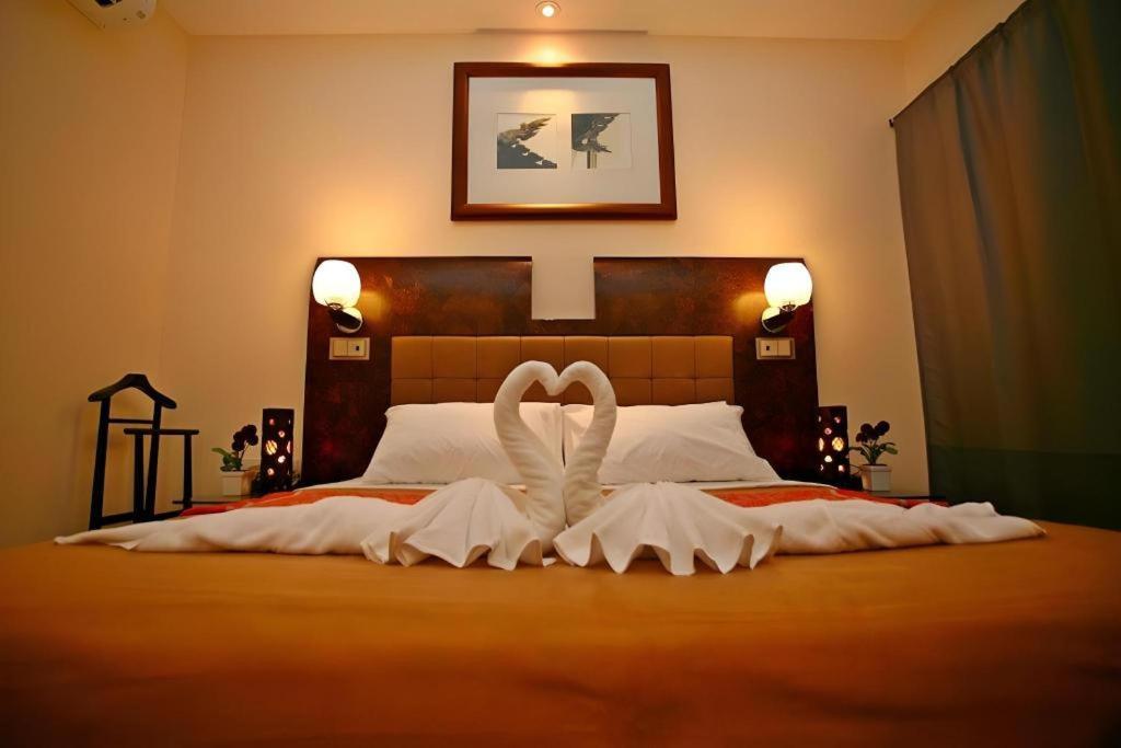 Lotusland Resort Pattaya