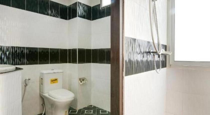 Oyo 549 Maesri Hotel Pattaya