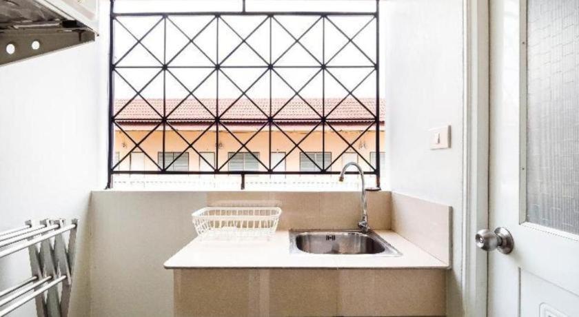 Oyo 1157 Ploy Pailin Place Pattaya