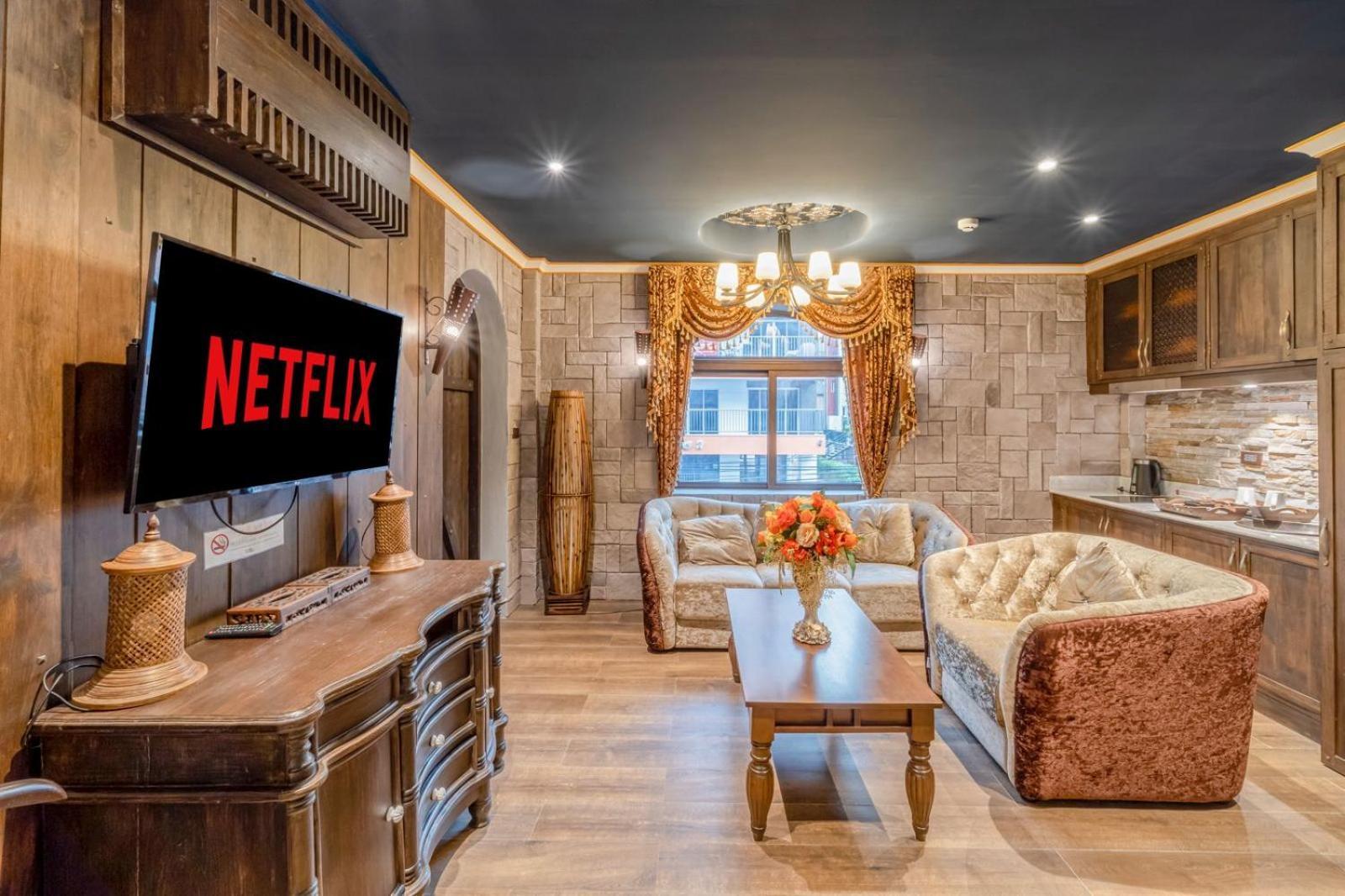 The Castle Pratumnak Hill 6 Bedroom * Pattaya