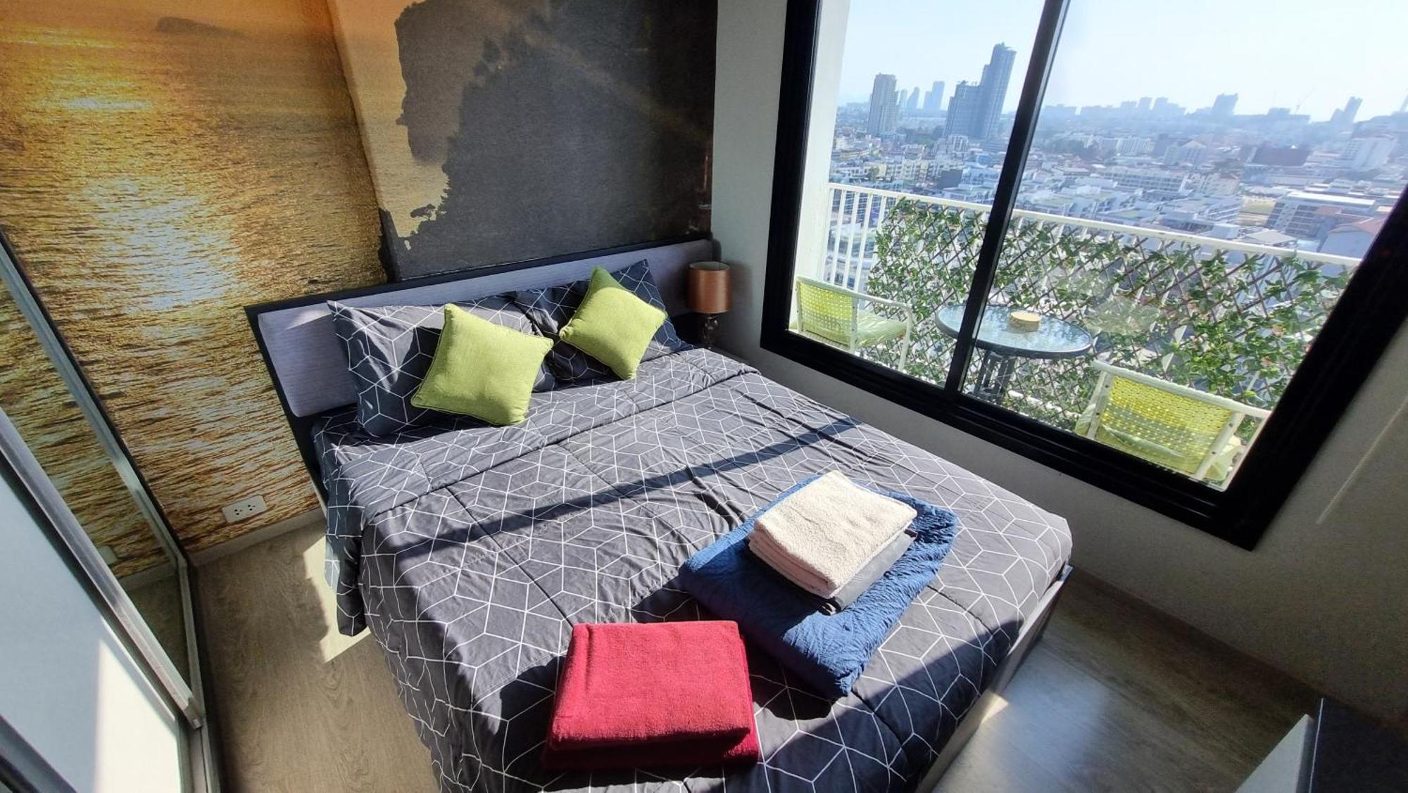 อพาร์ทเม้น The Base Deluxe Great Location