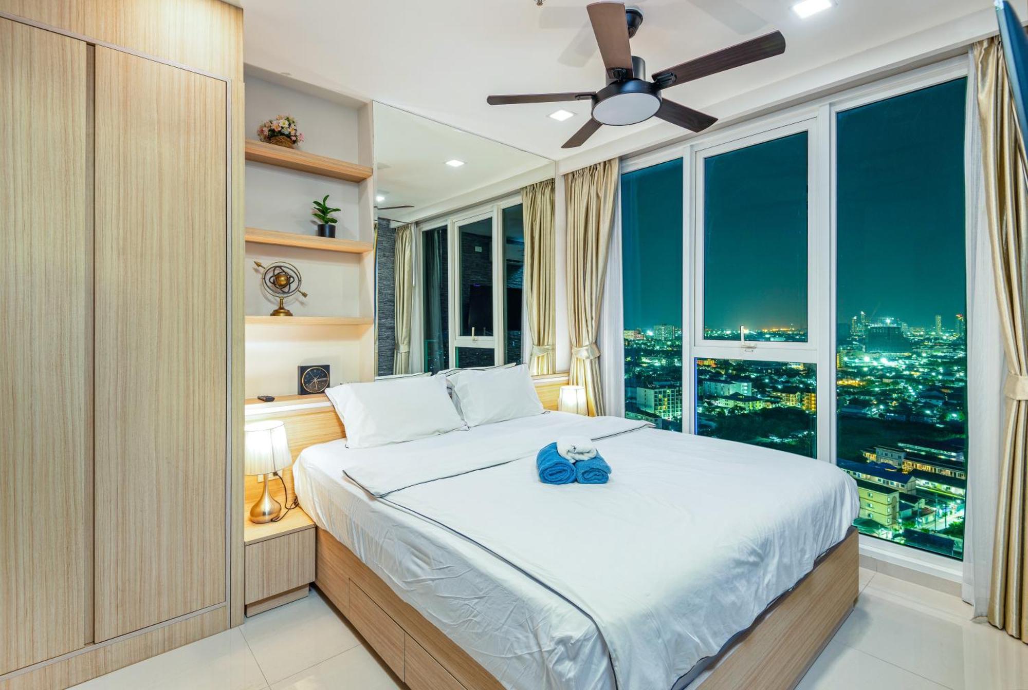 Rare Panoramic Sea, & Mountain Views - Xxl Balcony - 1gbps Blazing Fast Free Wifi - Pool - Gym - Pool Table - Steam - Sauna - Bar *
