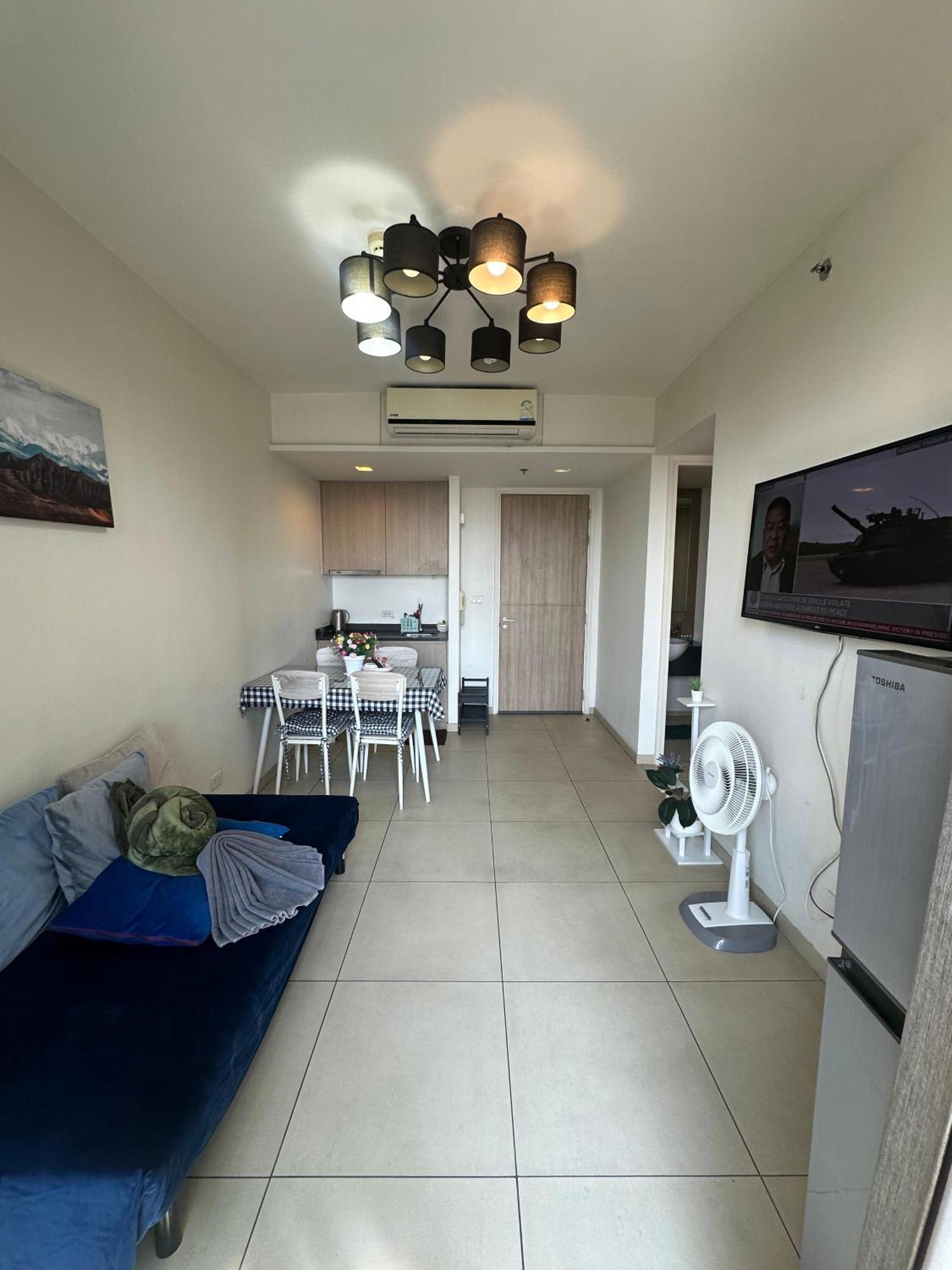 Unixx Seaview Apartment Pattaya