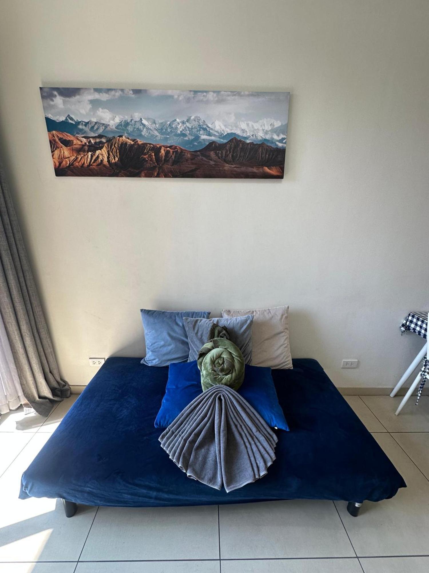 Unixx Seaview Apartment Pattaya