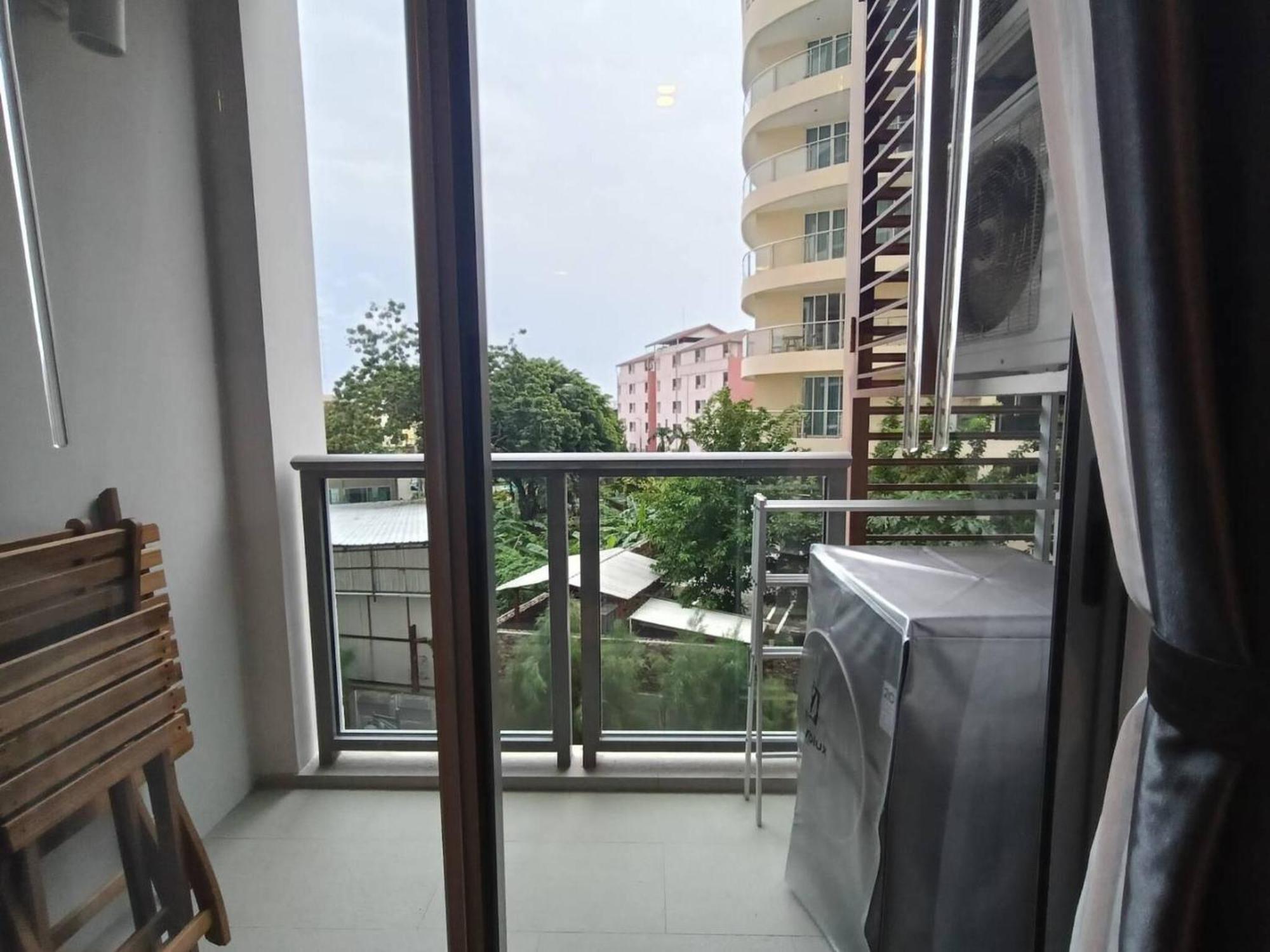 The Unixx South Apartment *