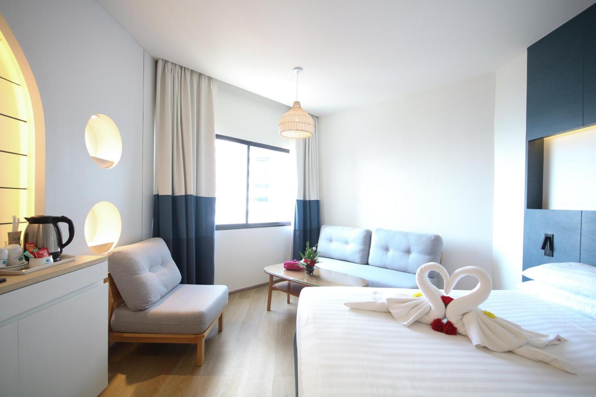 Jomtien Palm Beach Hotel & Resort - Family-Friendly 4*