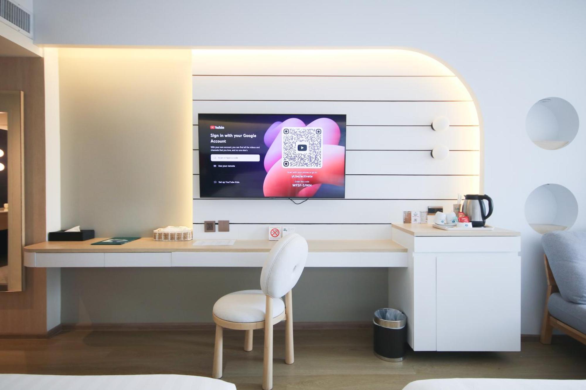 Jomtien Palm And Pattaya