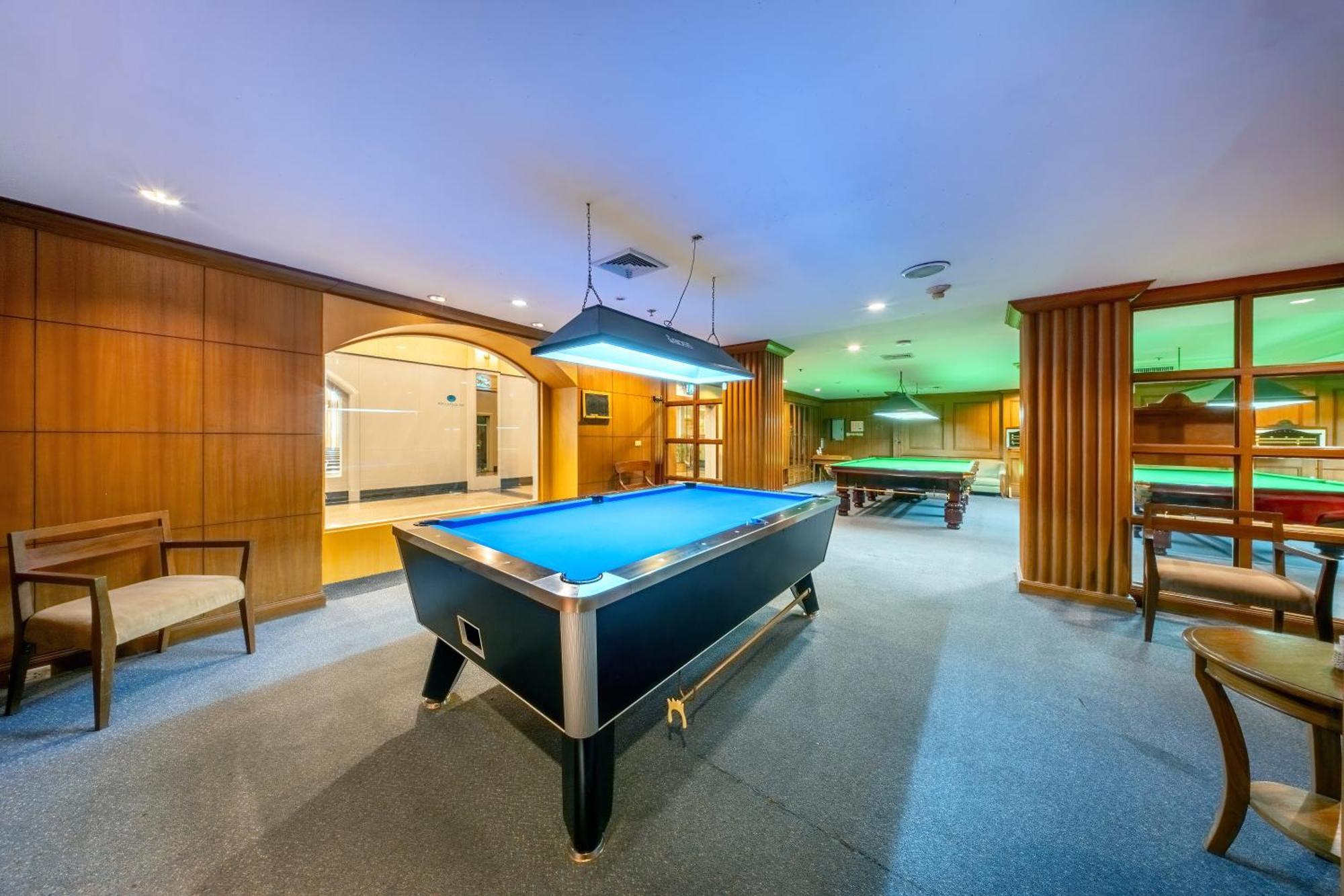 Jomtien Palm Beach Hotel & Resort - Family-Friendly Hotel