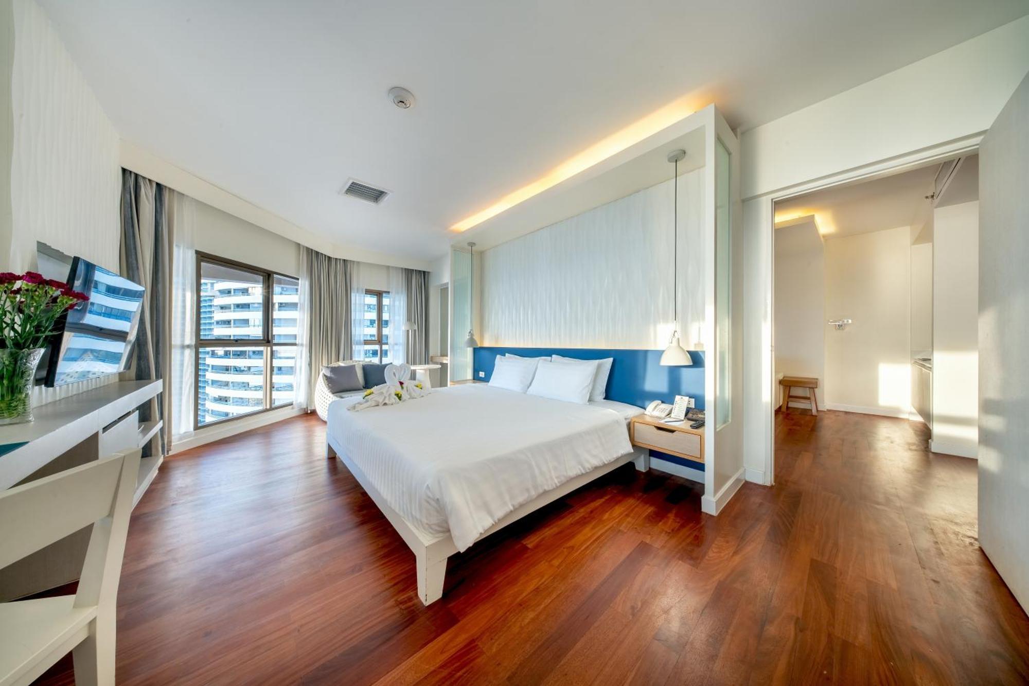 Jomtien Palm Beach Hotel & Resort - Family-Friendly