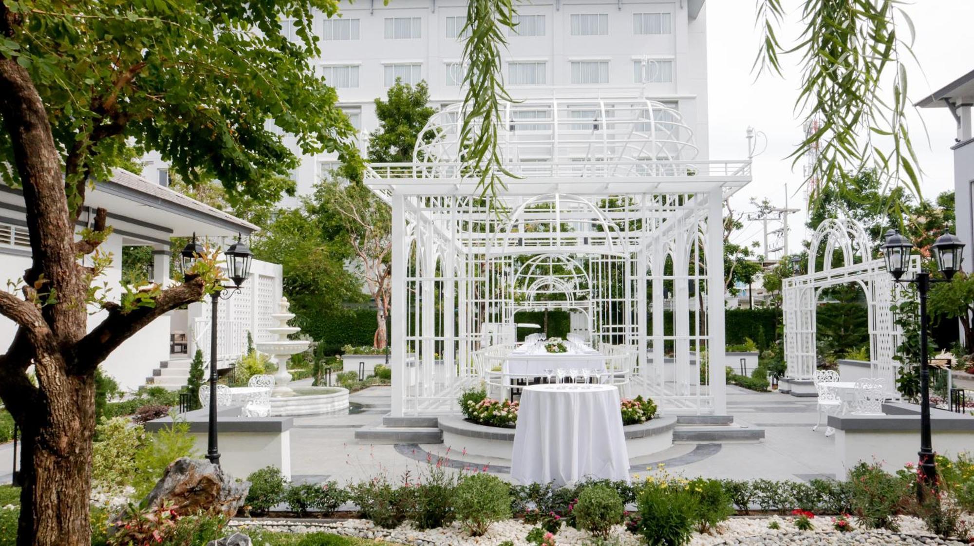 Hotel Health Land & 5*