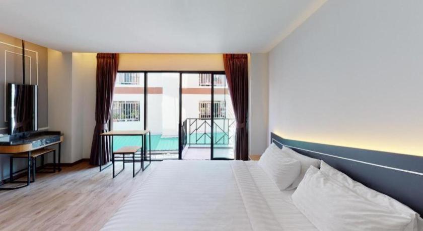 Sleep With Me Hotel 3*