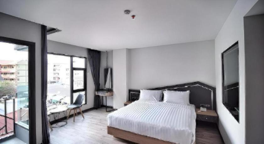 Hotel Sleep With Me Pattaya