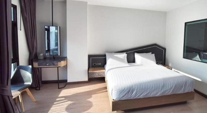 Sleep With Me Hotel Pattaya