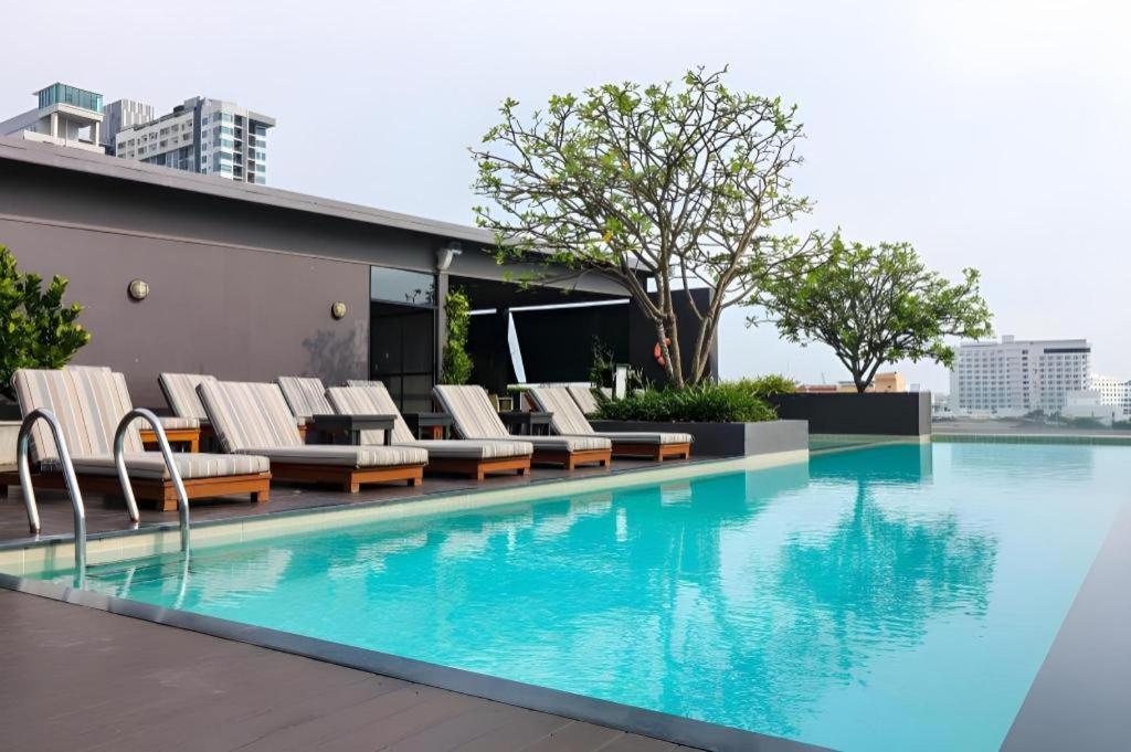 Page 10 Hotel Pattaya